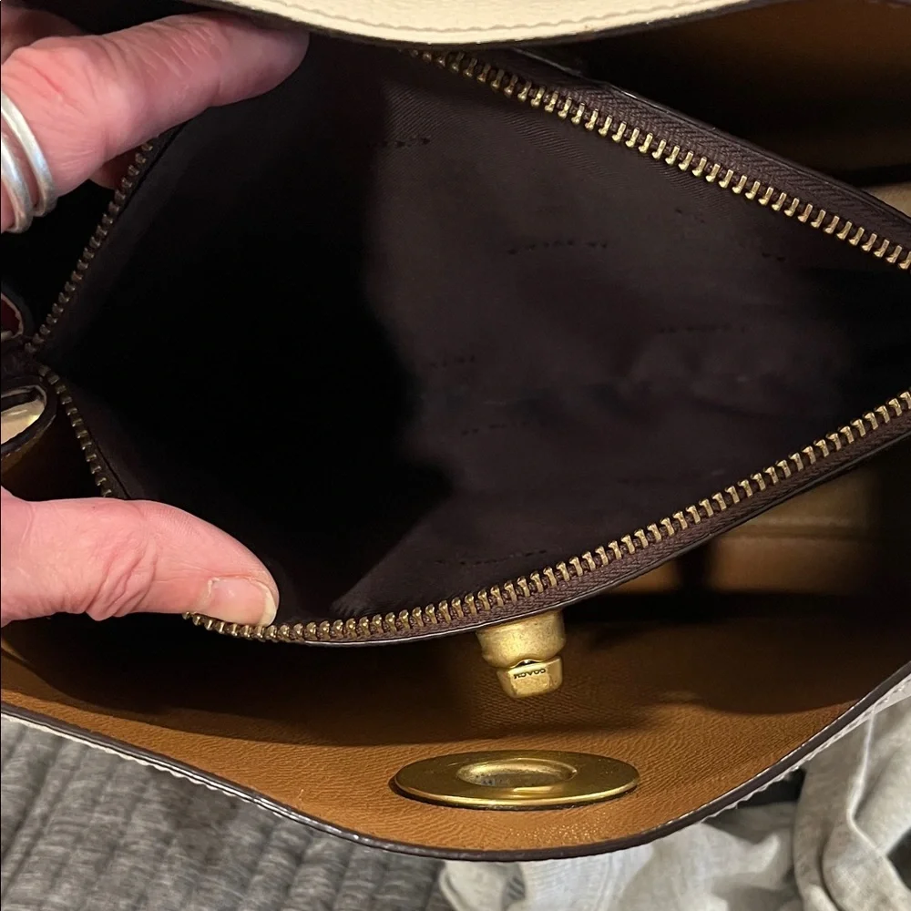 Coach Cream and Tan Leather Willow Shoulder Bag - Picture 12 of 16